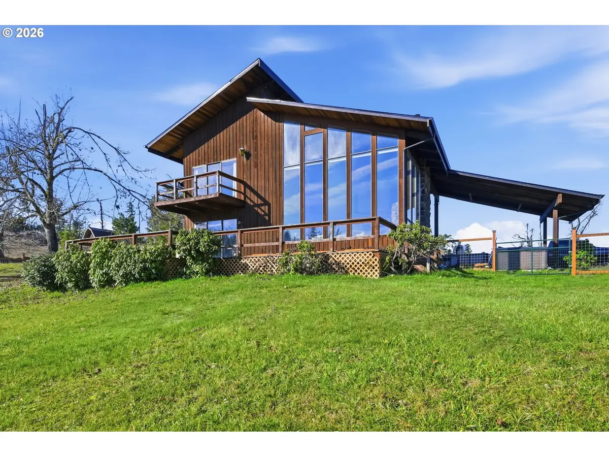 31149 Camas Swale Rd, Creswell, OR 97426 - Image #1