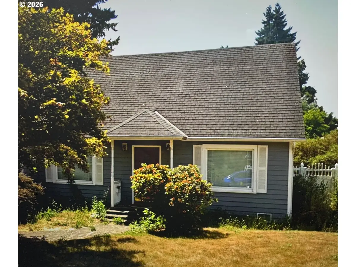 930 SE Vine St, McMinnville, OR 97128 - #1