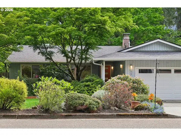 17500 Hill Way, LakeOswego, OR 97035