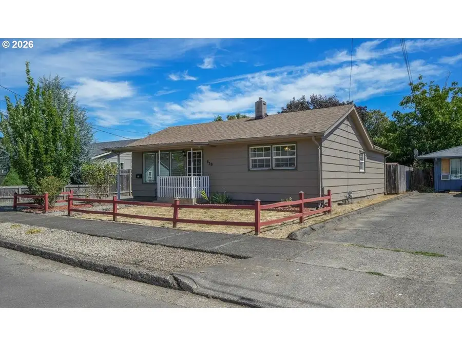 830 S 7th St, Cottage Grove, OR 97424 - #3