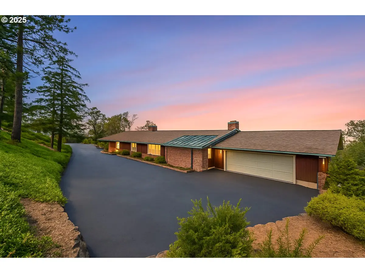 115 W Scenic Dr, The Dalles, OR 97058 - #1