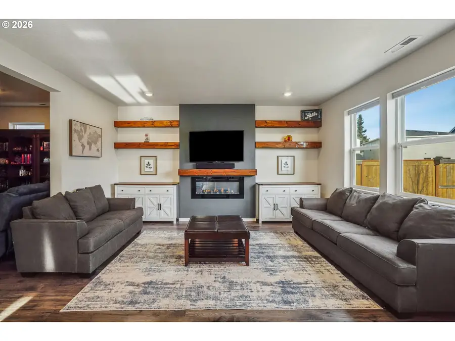 478 Greencrest St Ne, Salem, OR 97301 - Image #2