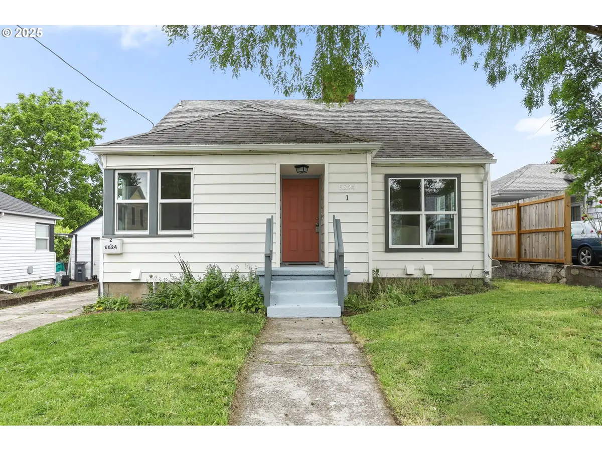 6824 N Commercial Ave, Portland, OR 97202 - Image #1