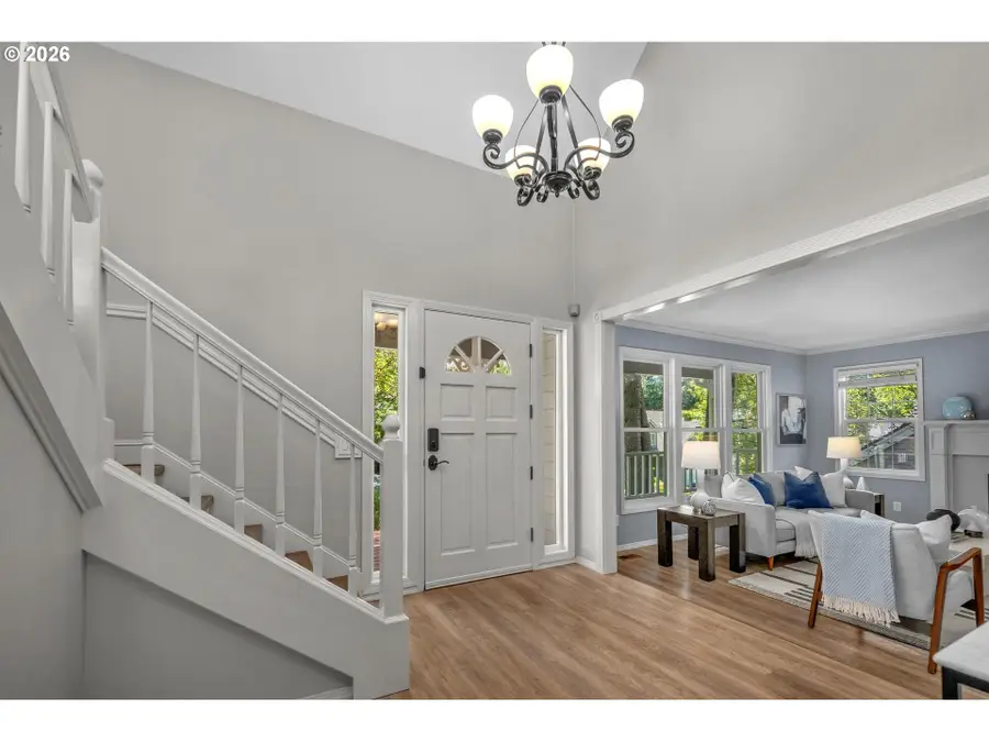 5575 Suncreek Dr, Lake Oswego, OR 97035 - #2