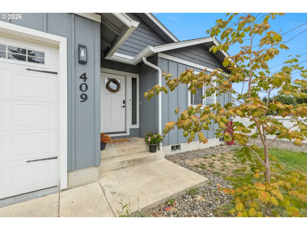 409 S State St, Sutherlin, OR 97479 - #1