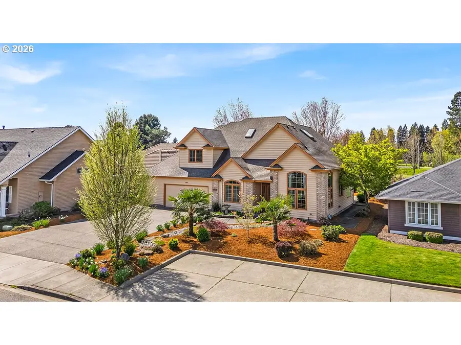 2815 Hazelnut Dr, Woodburn, OR 97071 - #3