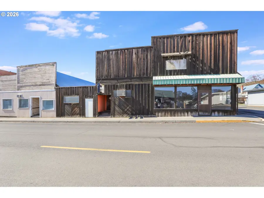 181 N Main St, Dufur, OR 97021 - #3