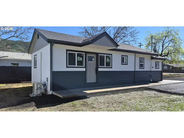 119 Walnut St, MyrtleCreek, OR 97457