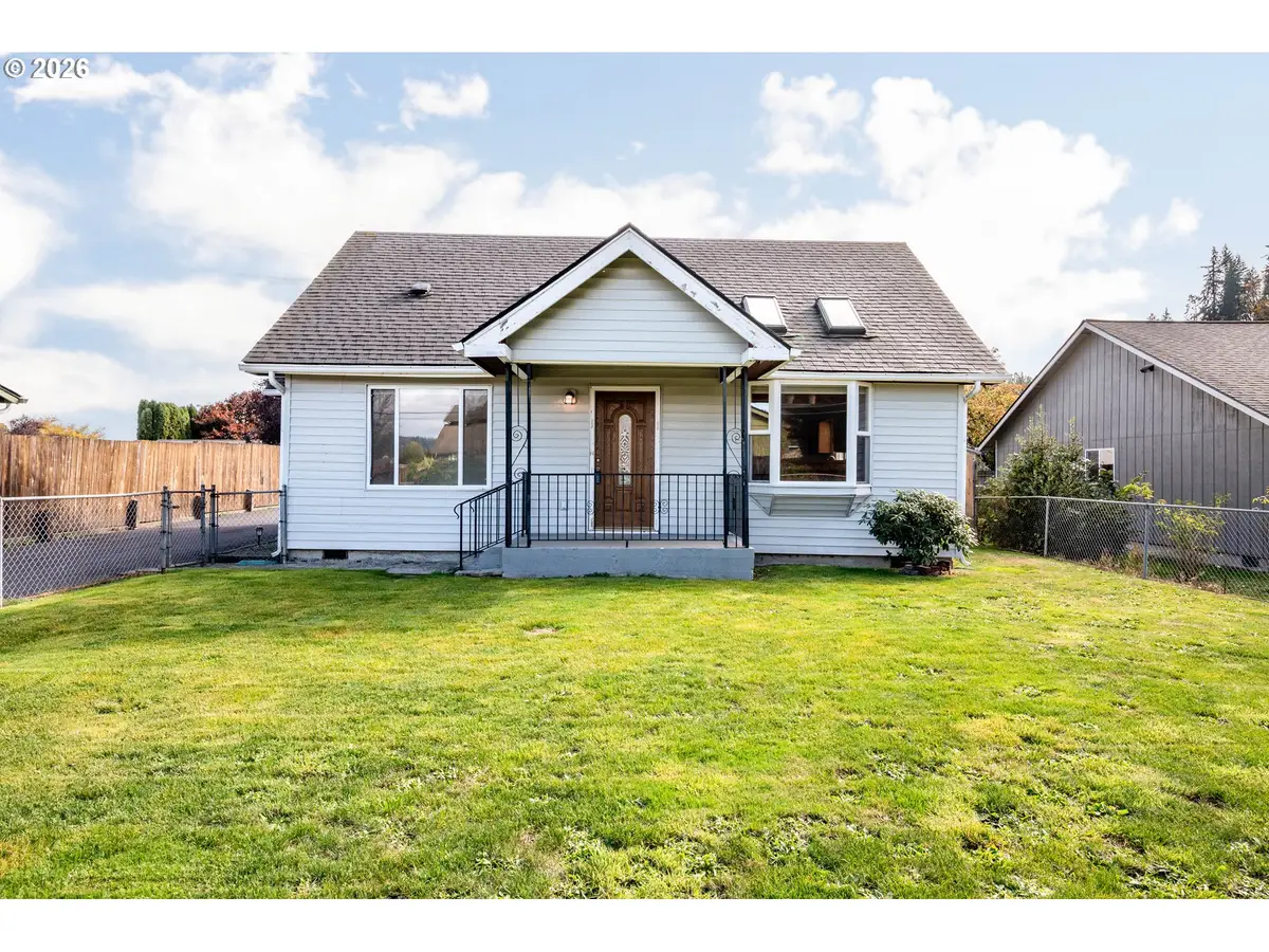 2052 40th Ave, Longview, WA 98632 - #1