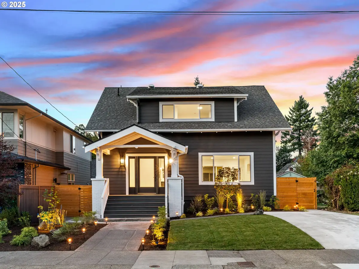 4323 SE Alder St, Portland, OR 97215 - Image #1