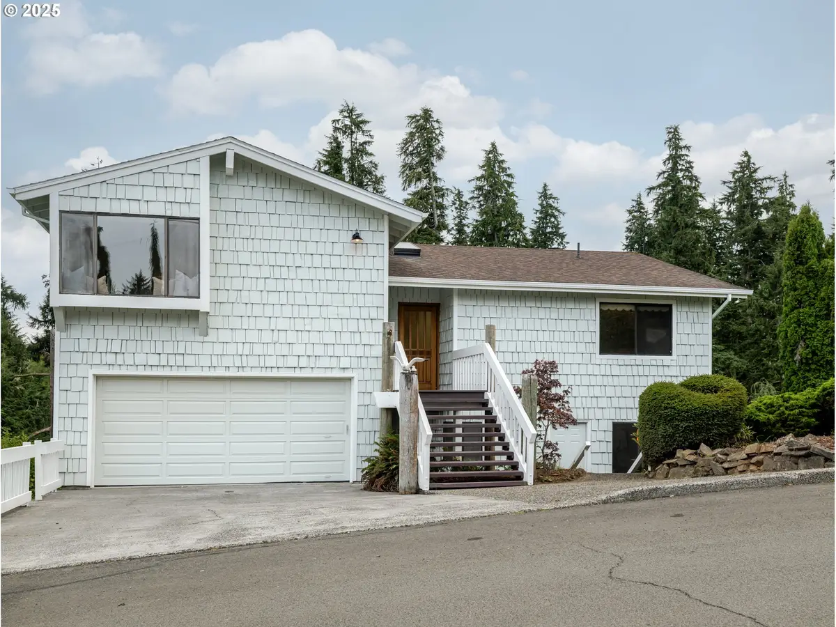 23 Skyline Ave, Astoria, OR 97103 - Image #1
