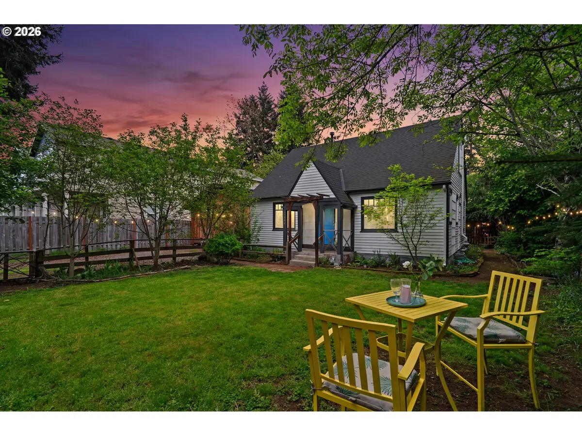 11944 SE Mill Ct, Portland, OR 97216 - #1