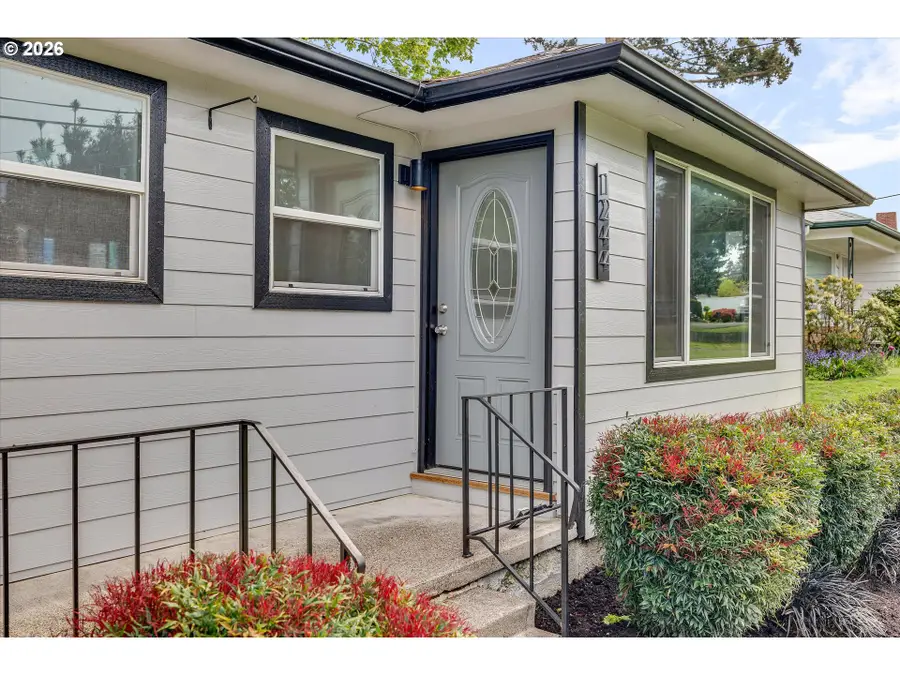 1244 NE 118th Ave, Portland, OR 97220 - #3