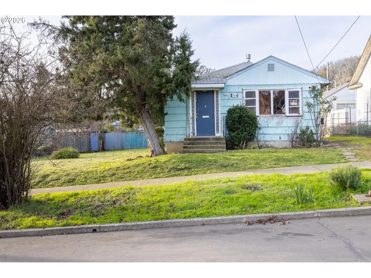 764 NE Nash St, Roseburg, OR 97470 - Image #1