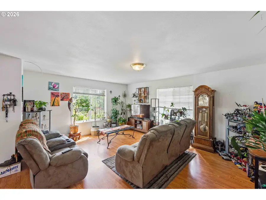 1123 S Morrison St, Coos Bay, OR 97420 - #2