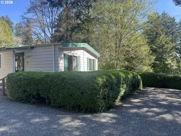 16735 Thompson Rd, Brookings, OR 97415