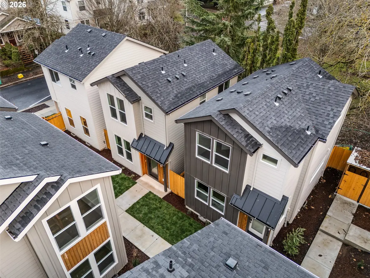 8332 N Bank St, Portland, OR 97203 - Image #1