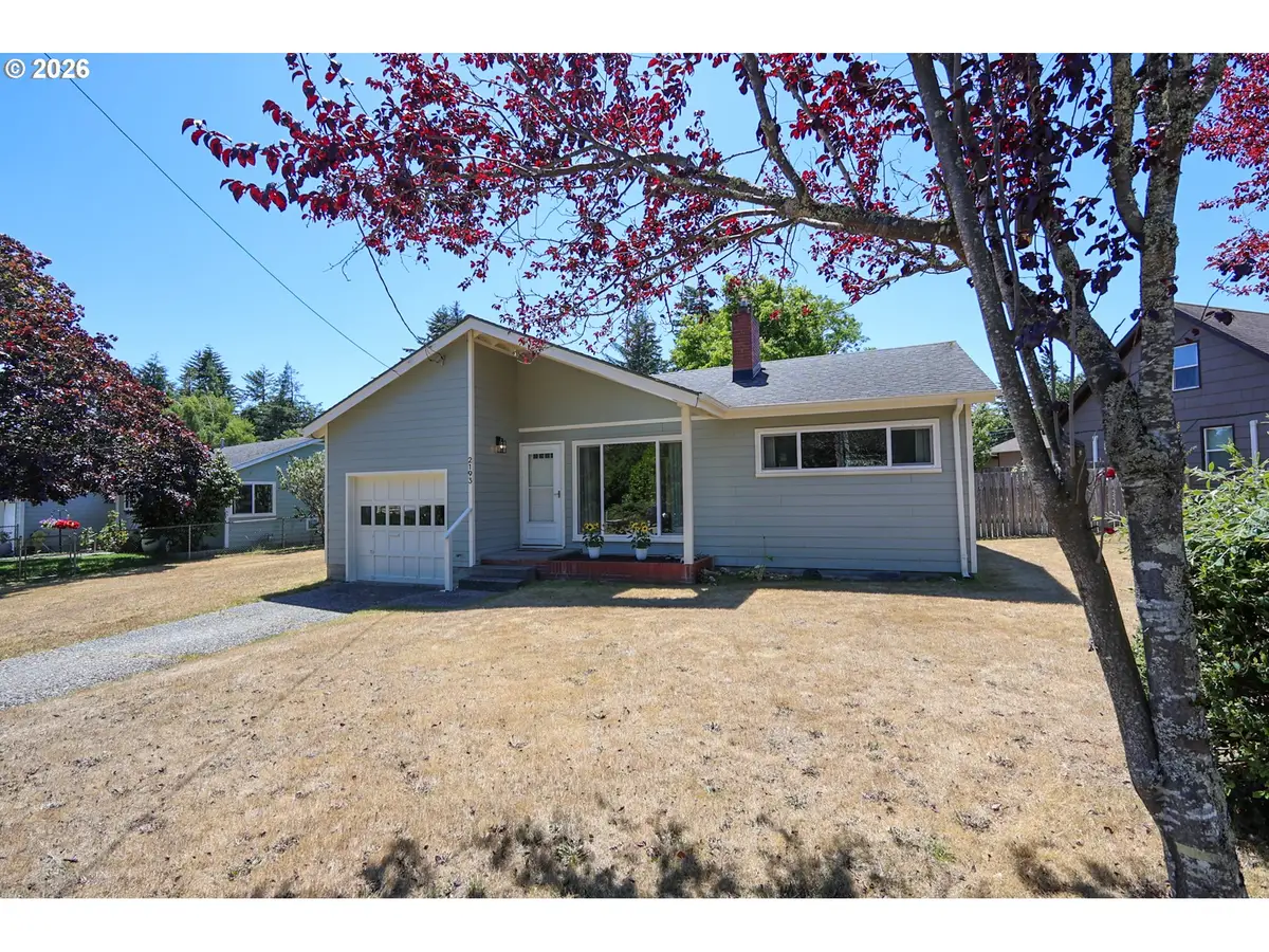 2193 Juniper Ave, Coos Bay, OR 97420 - #1