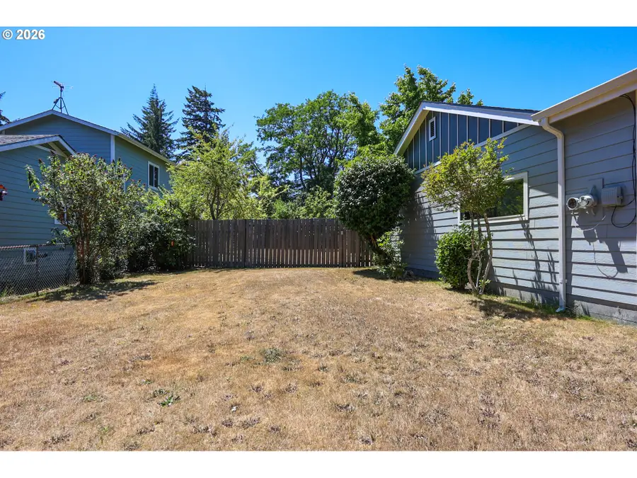 2193 Juniper Ave, Coos Bay, OR 97420 - #3