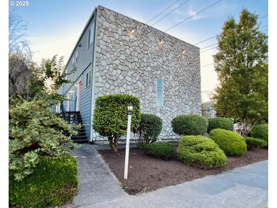 8805 SE 17th Ave, Portland, OR 97202 - Image #2