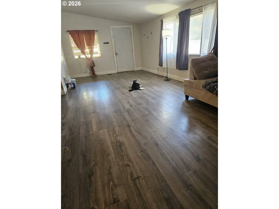 500 Warren St #9, Monmouth, OR 97361 - #3