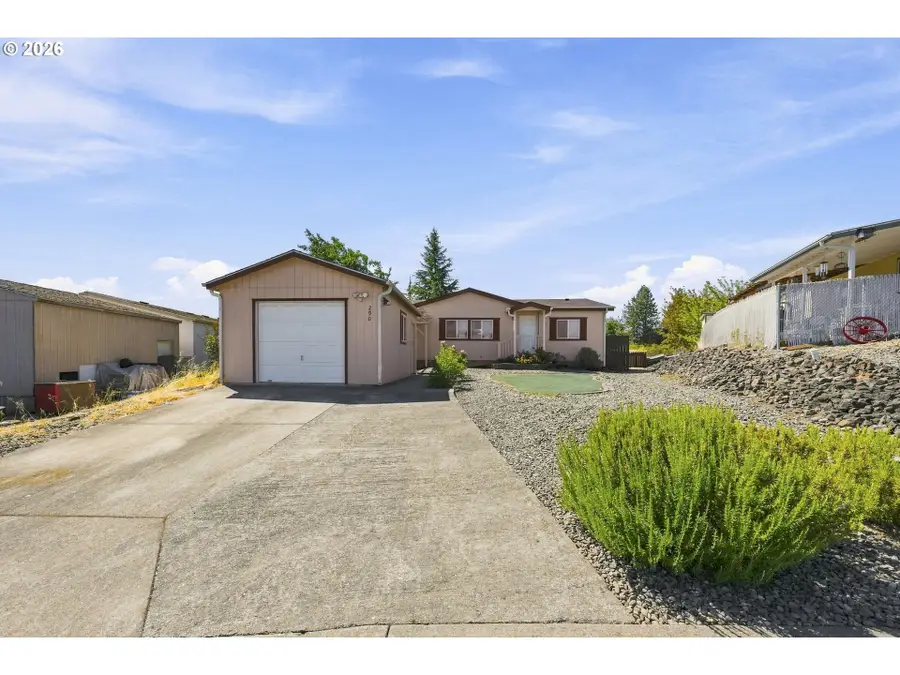 290 Adams Loop, Roseburg, OR 97471 - #2