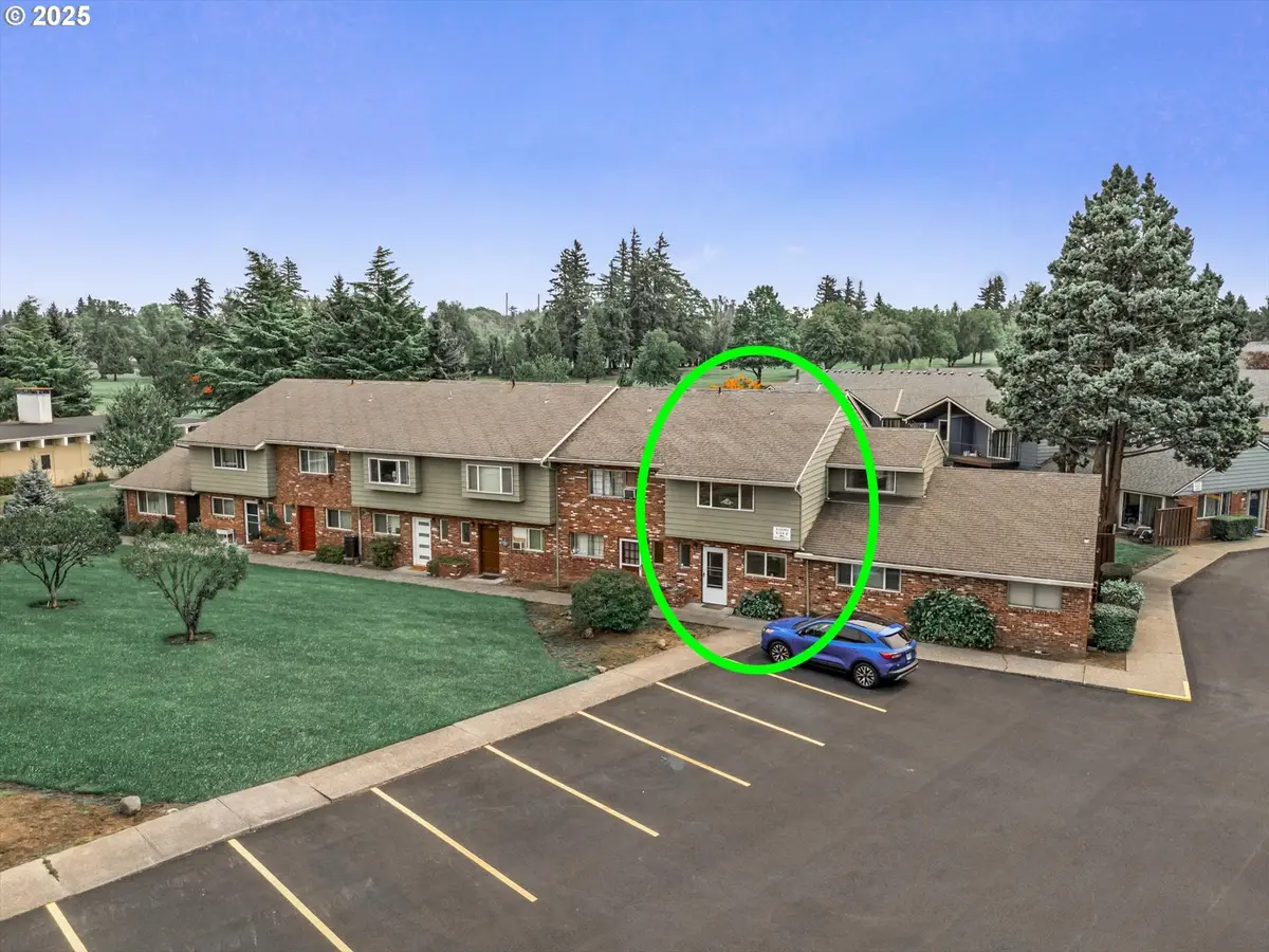 1802 NE Hogan Dr, Gresham, OR 97030 - Image #1