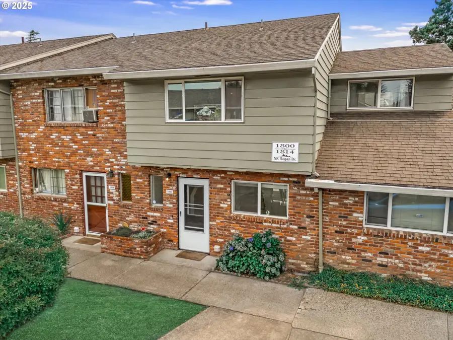 1802 NE Hogan Dr, Gresham, OR 97030 - Image #3