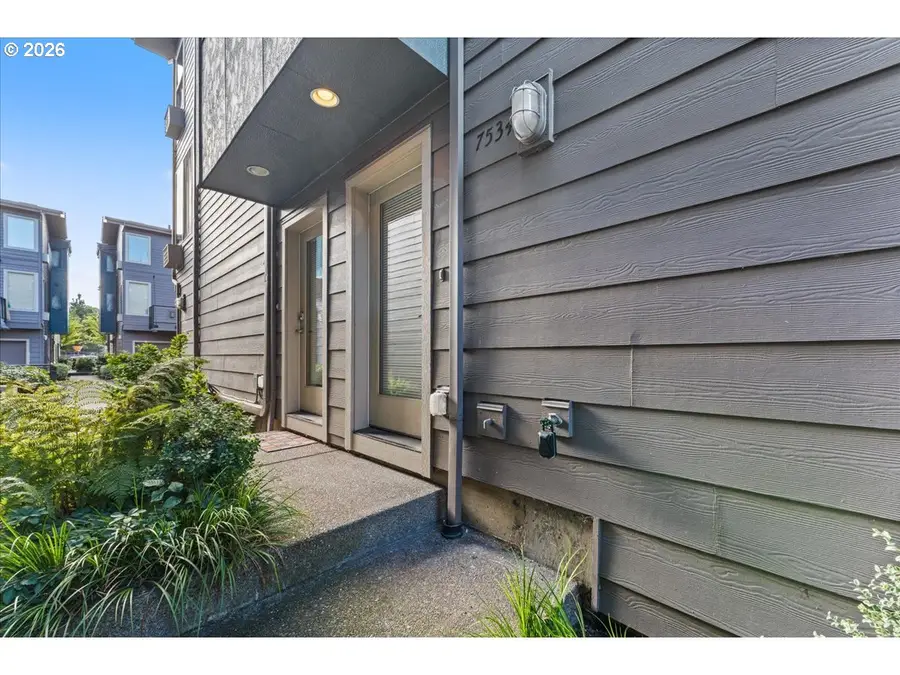 7534 N Burlington Ave, Portland, OR 97203 - #2