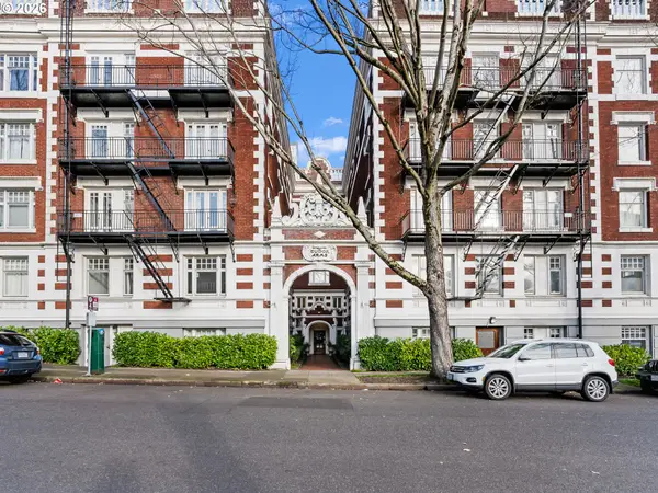 1811 NW Couch St #102, Portland, OR 97209