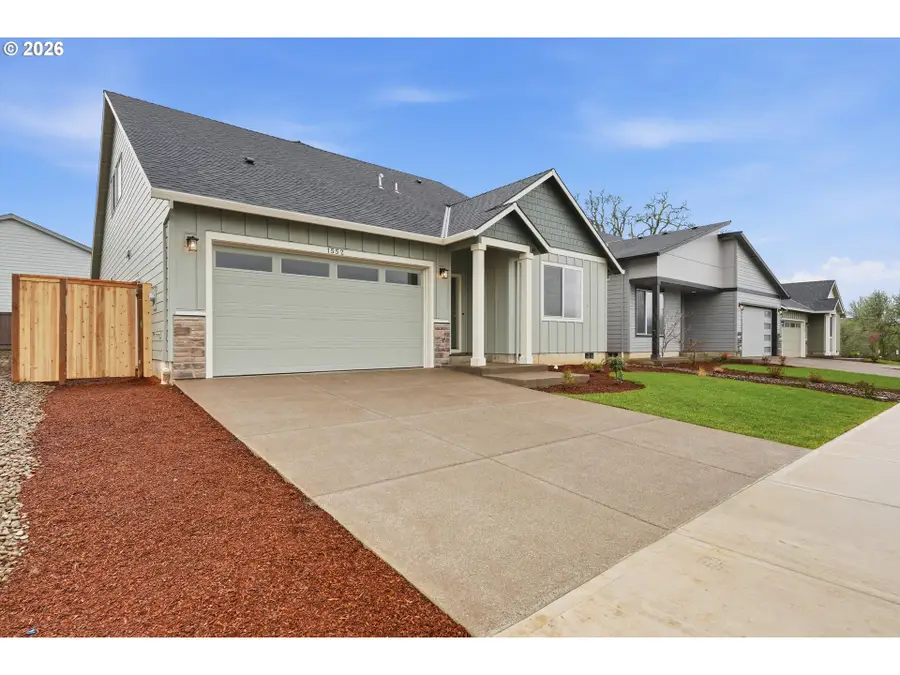 1552 NW Tracy St, McMinnville, OR 97128 - Image #2