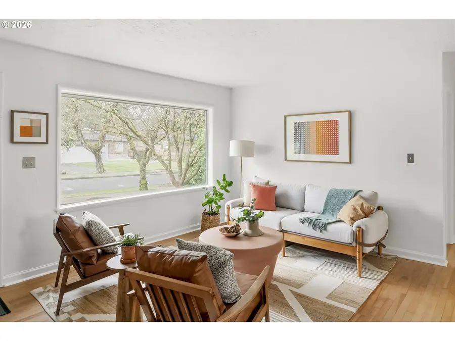 3715 SE Lexington St, Portland, OR 97202 - Image #3