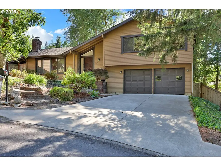 2663 E Wilshire Dr, Eugene, OR 97405 - #3