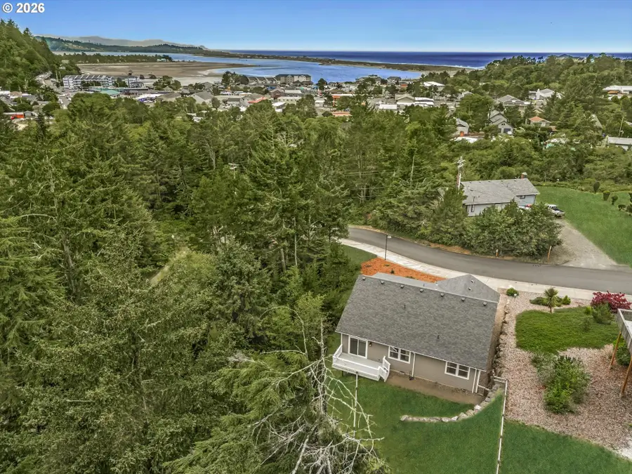 4448 SE Jetty Ave, Lincoln City, OR 97367 - #3