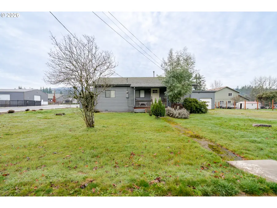 410 SW Broadway St, Mill City, OR 97360 - #3