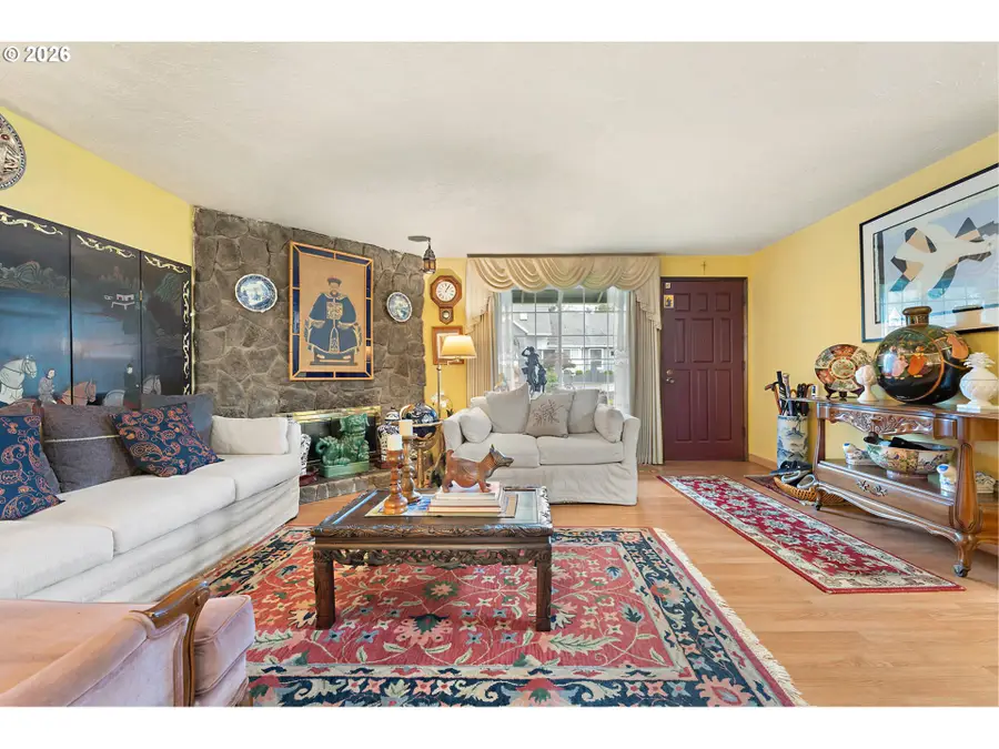 15781 NE Holladay St, Portland, OR 97230 - #3