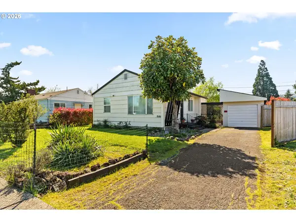 1649 G St, Springfield, OR 97477