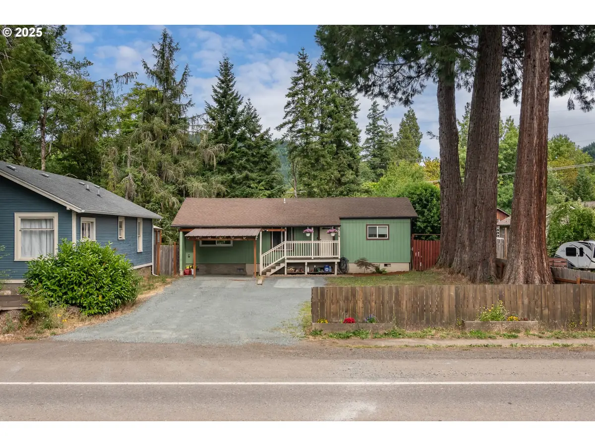 314 S Cedar St, Drain, OR 97435 - Image #1