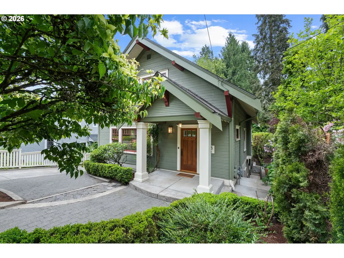 2328 SW Broadway Dr, Portland, OR 97201 - #1