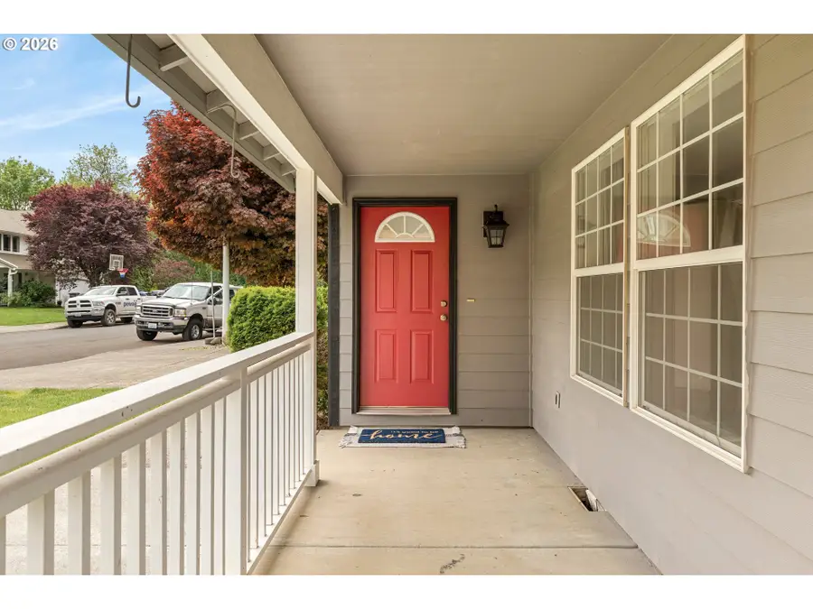 2906 SW 11th St, Battle Ground, WA 98604 - #3