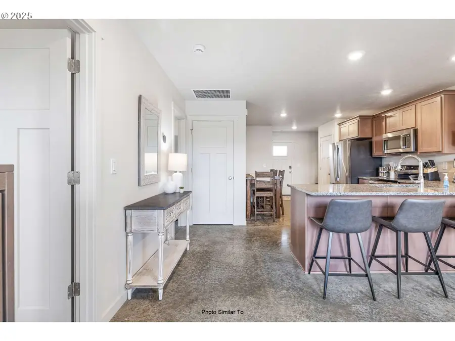 1184 NE 11th St, Hermiston, OR 97838 - Image #2