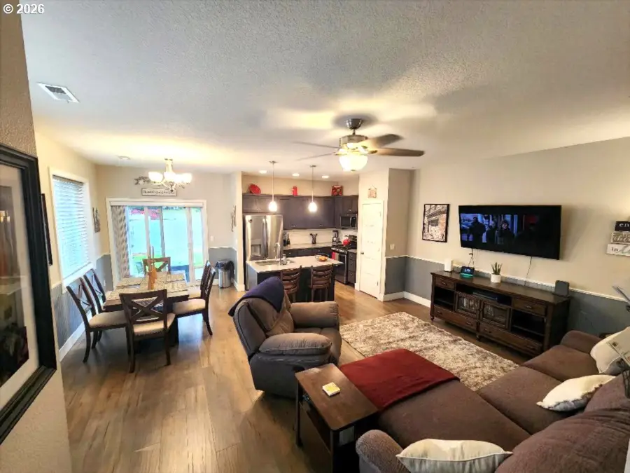 811 S Willamette St, Newberg, OR 97132 - Image #2