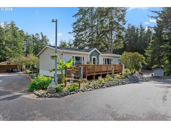 610 Shorepines Pl, CoosBay, OR 97420
