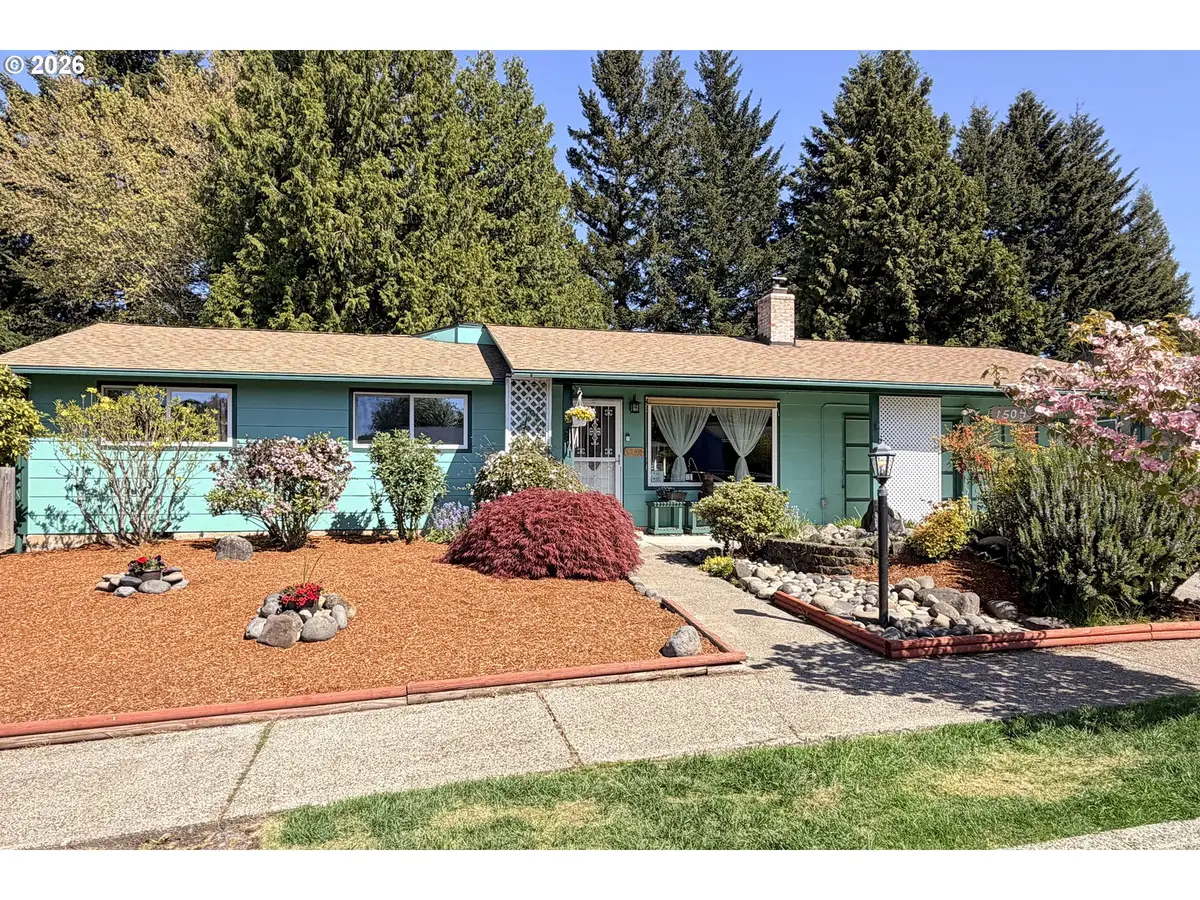 1504 NE Village Squire Ct, Gresham, OR 97030 - #1