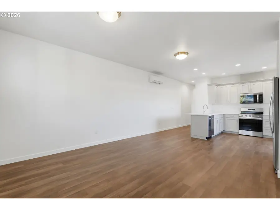 1426 SE Hankel St, Dallas, OR 97338 - #2