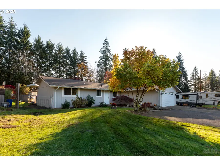 17000 SE Forest Hill Dr, Damascus, OR 97089 - Image #3
