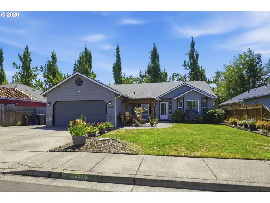 6819 Simeon Dr, Springfield, OR 97478 - #3