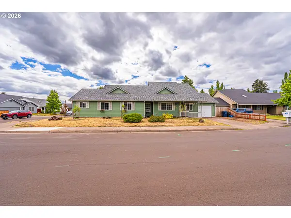 4096 S E St, Springfield, OR 97478
