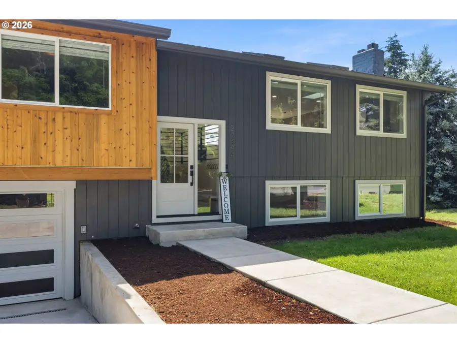 22494 SE Ridgeview Dr, Damascus, OR 97089 - #3