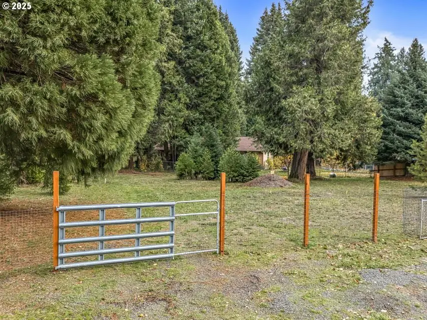 285 Mill Creek Dr, Prospect, OR 97536 - Image #2